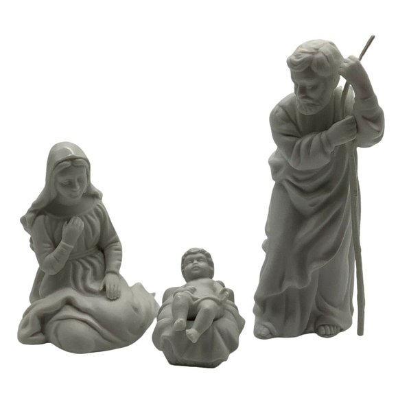 Avon Holy Family Nativity Collectibles - Picture 2 of 12